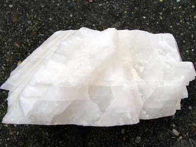 طحن الكالسيت - Calcite grinding