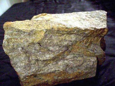 طحن خام النحاس - Copper ore grinding