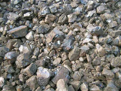 طحن خام المنجنيز - Manganese ore grinding